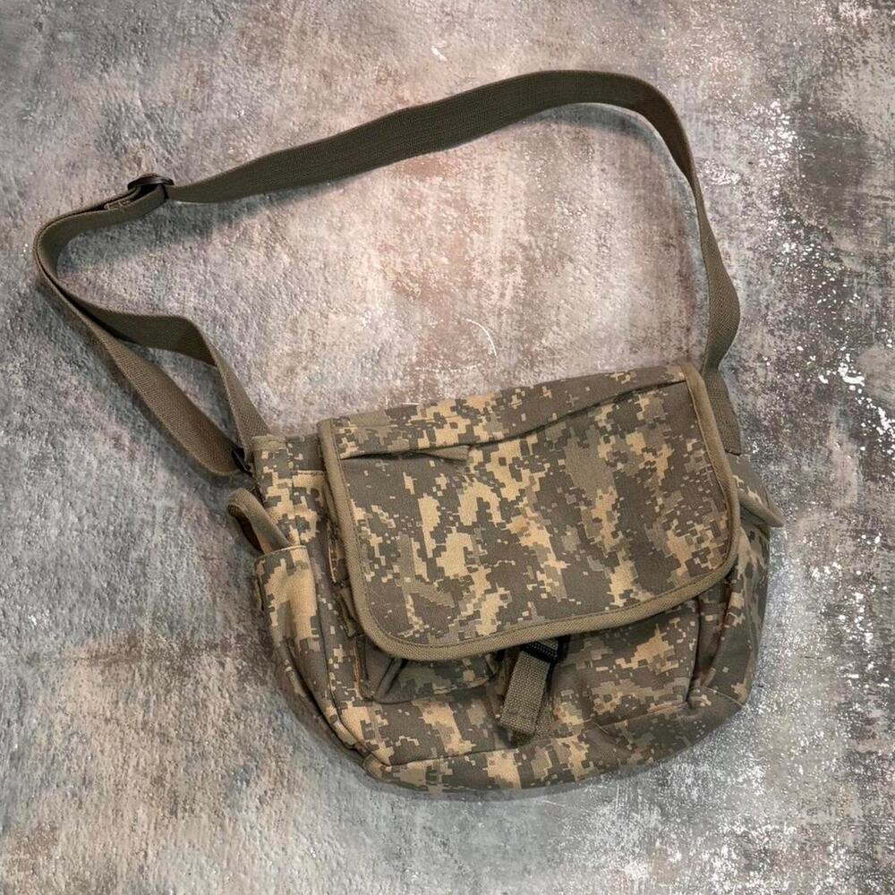 Vintage US Military Digital Camo Side Bag! Y2K Crossbody